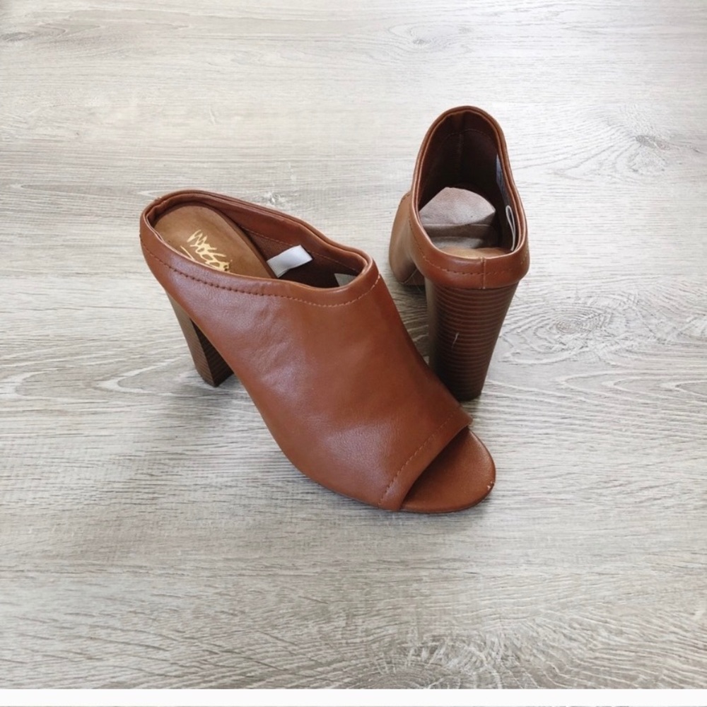 Mossimo heeled mules